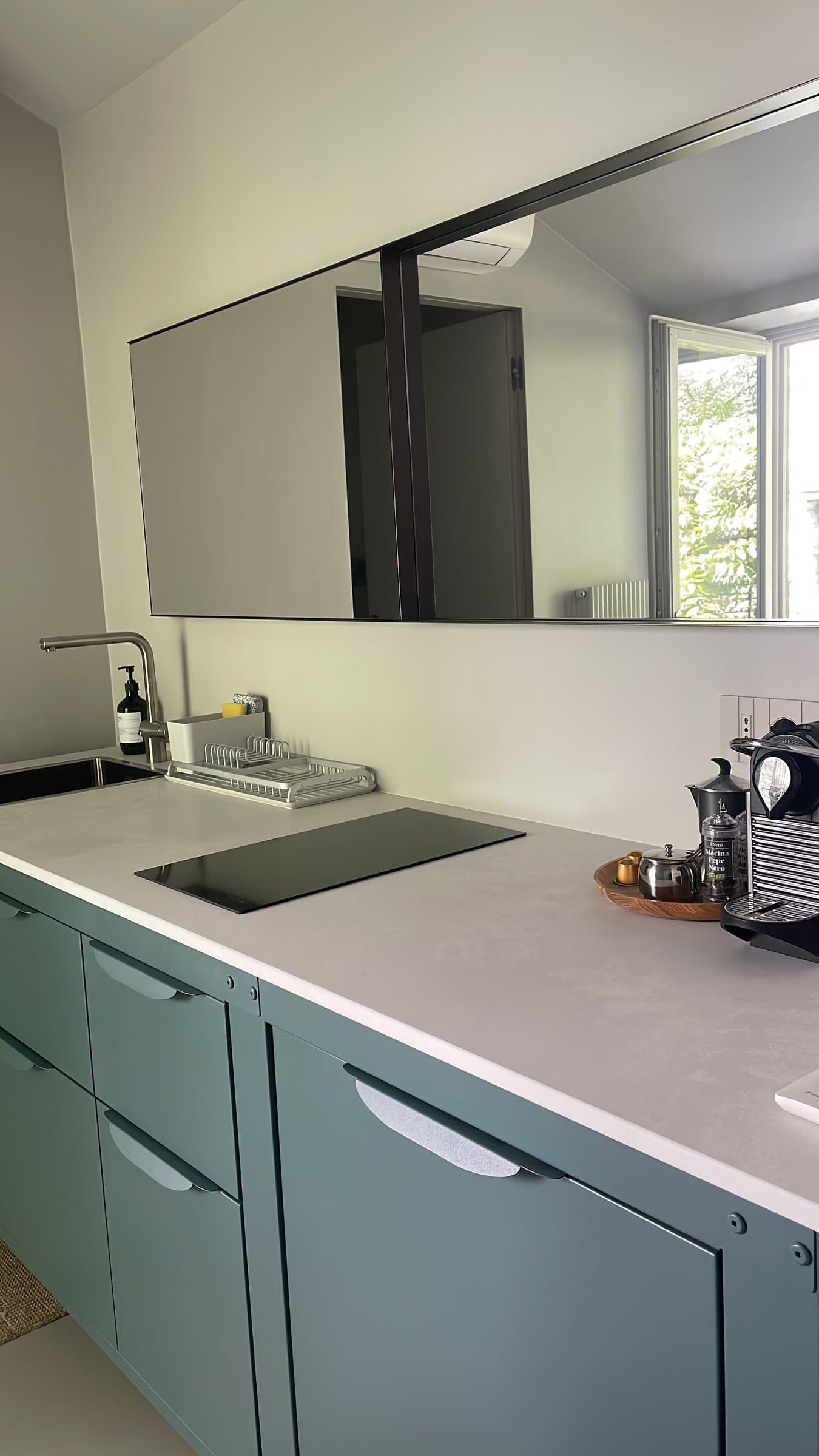 Cucina dello studio a Carate Urio